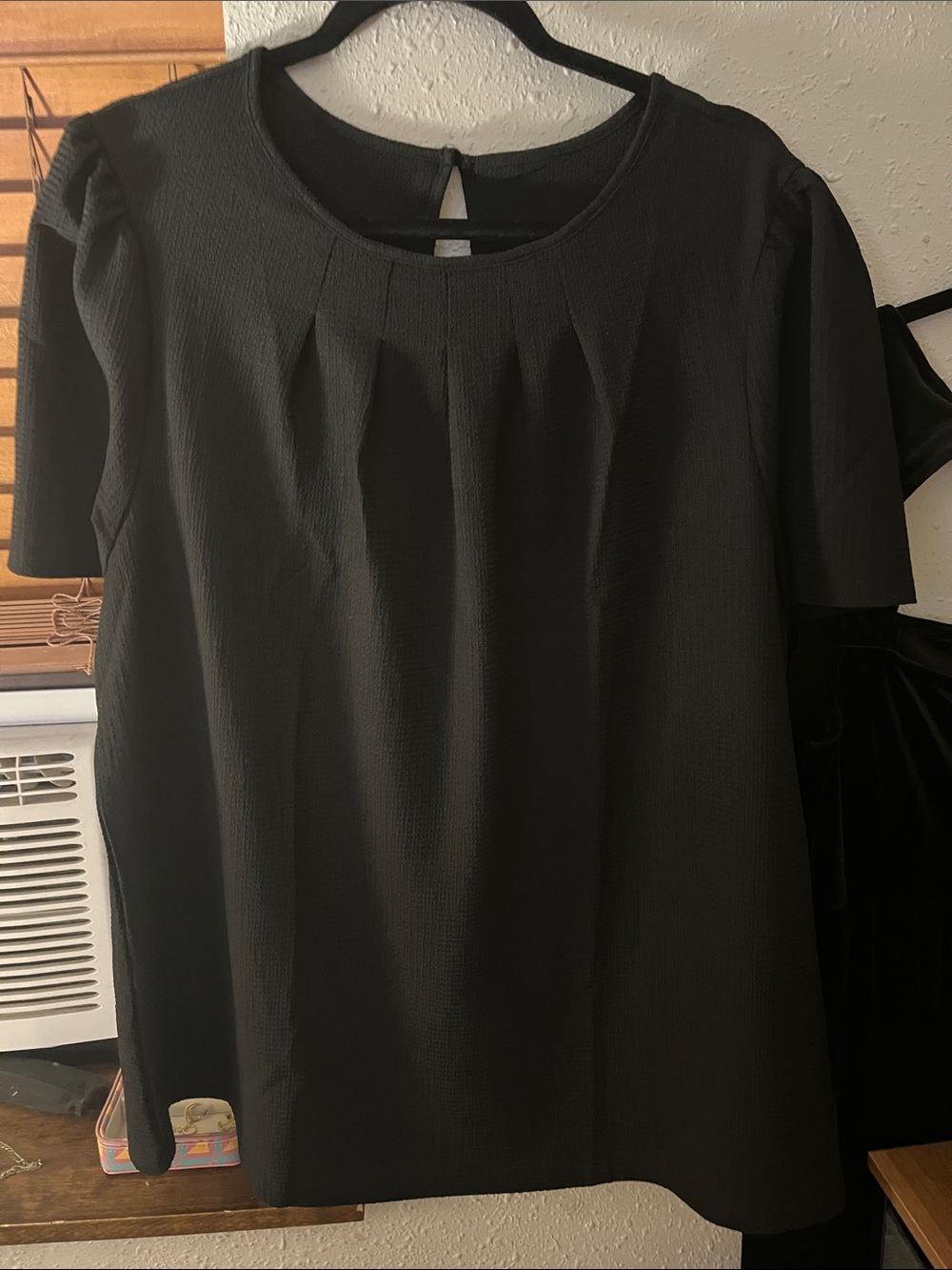 SHEIN Black Short-Sleeve Pleated Neck Tunic